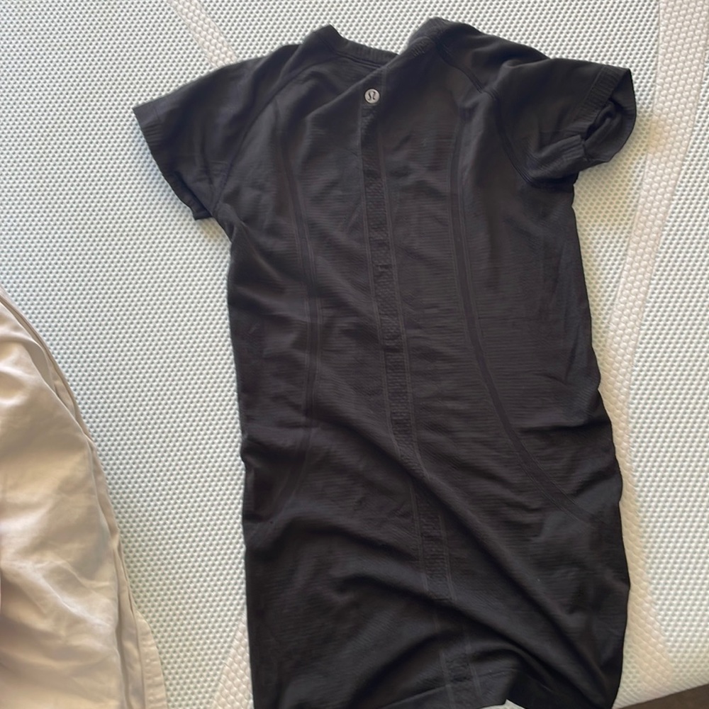 Black size 4